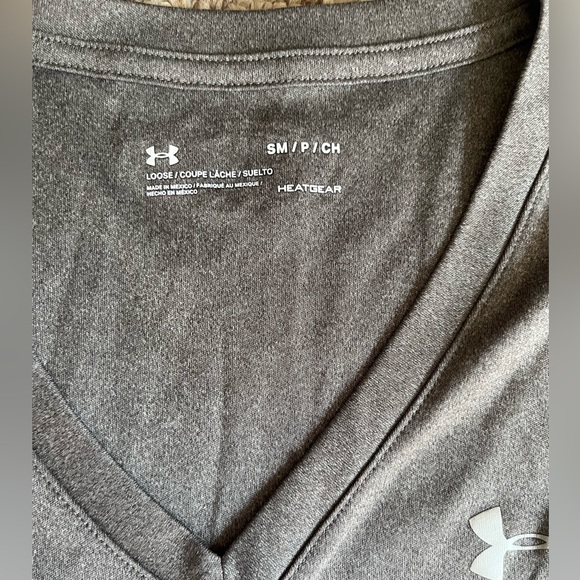 under armour tshirt - Picture 3 of 3
